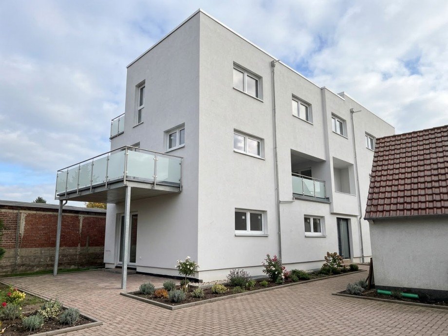 Ansicht v. vorne KI bearbeitet Etagenwohnung Bad Oeynhausen