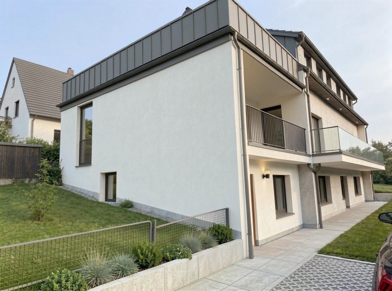 Ansicht v. Garten KI bearbeitet Bad Oeynhausen Souterrainwohnung Renovierte 4-Zimmer-Gartenwohnung mit Terrasse und 2 Stellpl�tzen