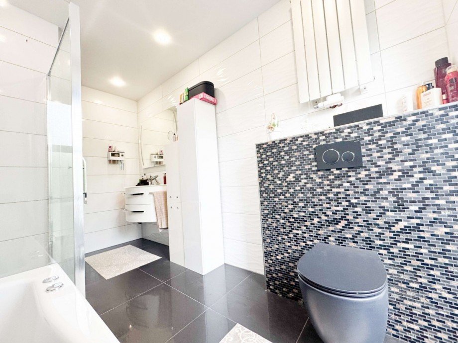 Badezimmer Erdgeschoss mit ... Einfamilienhaus Bad Oeynhausen