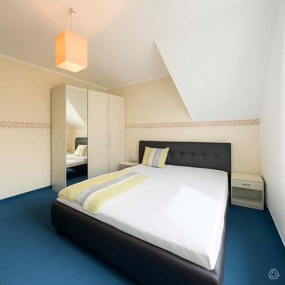 Schlafzimmer OG Zweifamilienhaus Porta Westfalica