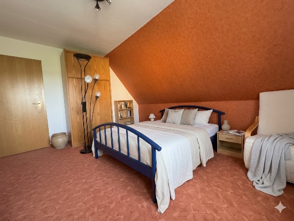 Schlafzimmer OG Zweifamilienhaus Minden / Rodenbeck