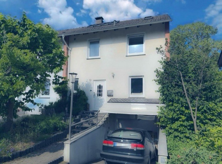 Ansicht von vorne Bad Oeynhausen Reihenendhaus Willkommen in Ihrem neuen Zuhause. Charmantes Reihenendhaus mit Herz