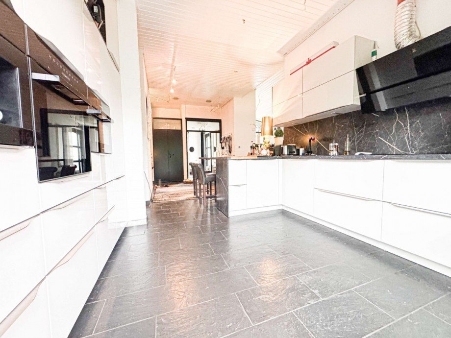 K�che mit Blick von der Terrasse Einfamilienhaus Bad Oeynhausen