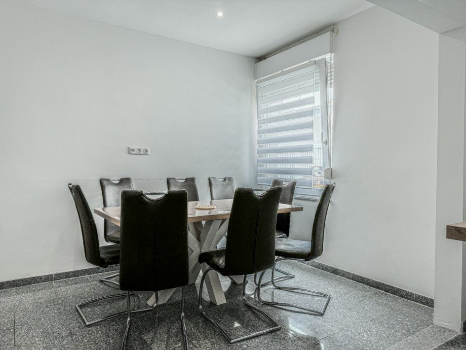 Zur K�che hin offener Essbereich Zweifamilienhaus Bad Oeynhausen