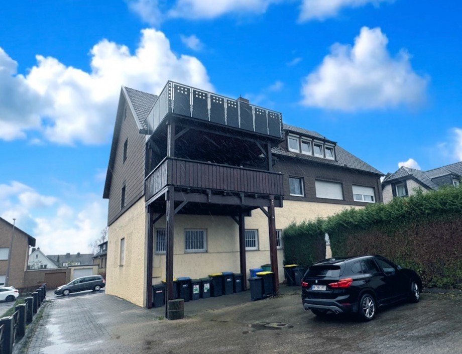 R�ckseite mit Balkon Dachgeschosswohnung Herford
